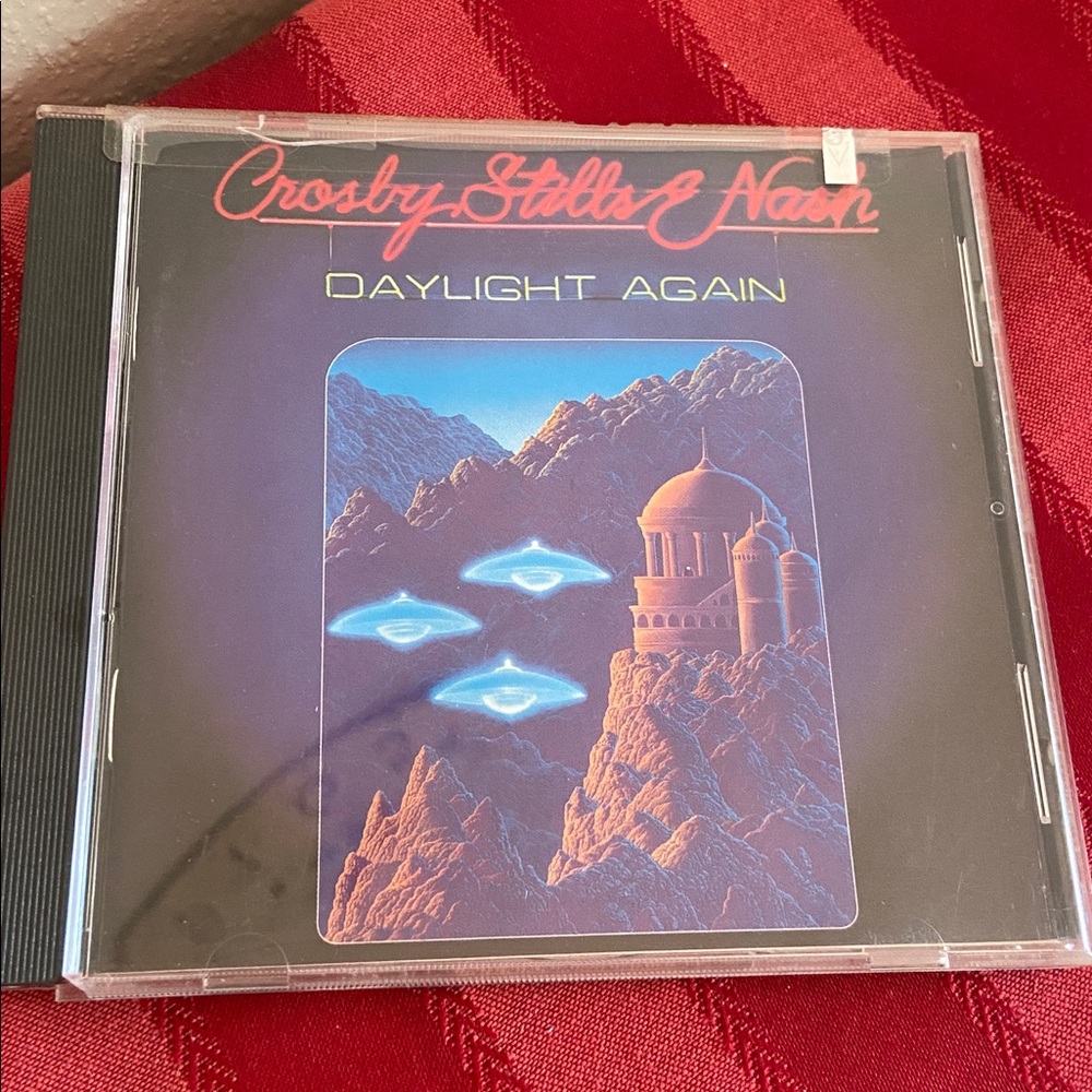 5/$10❤️❤️❤️Vintage 80s Crosby Stills & Nash DAYLIGHT AGAIN CD